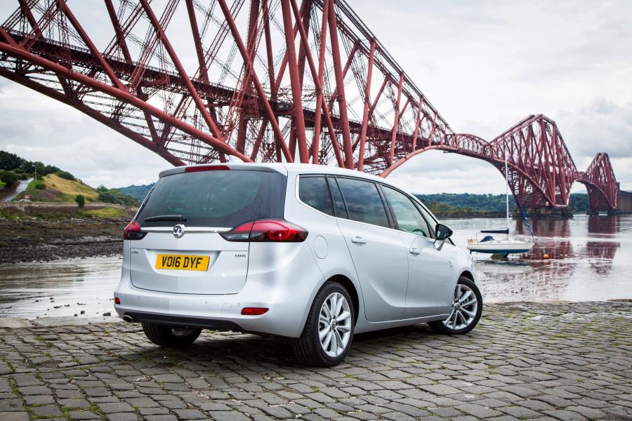  Vauxhall Zafira Tourer 2016 года  (фото 17 из 32)